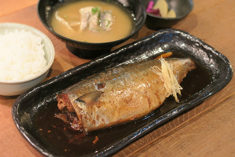 沼津港 サバの煮付けと駿河燻鯖(3缶)セット