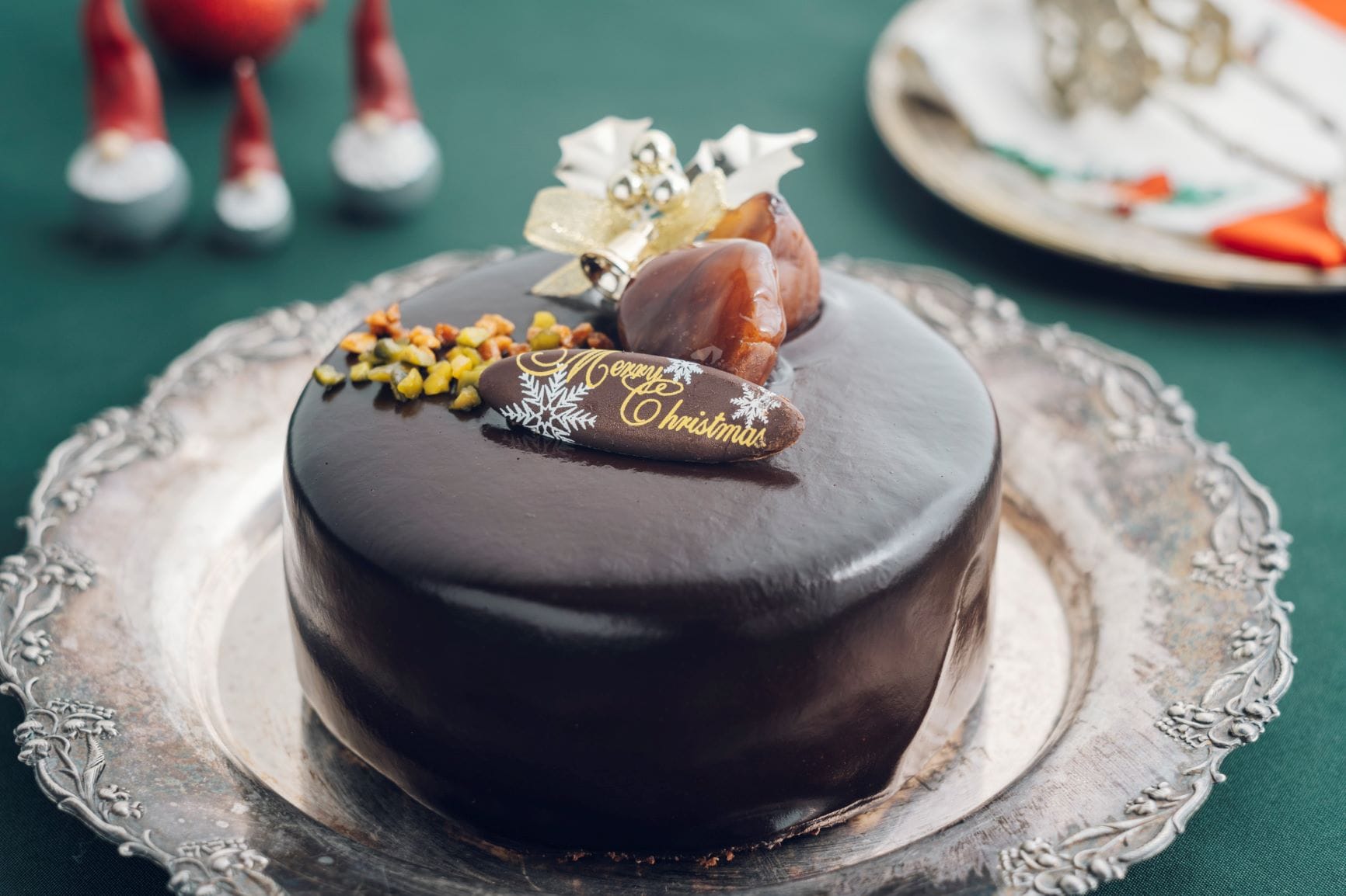 京都祇園　万治カフェ　抹茶と和栗のチョコレートケーキ【いいもの探訪オリジナルクリスマスケーキ】