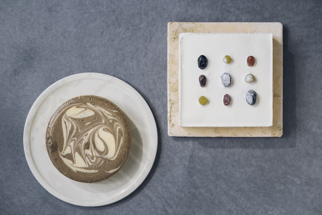 一乗寺中谷 絹ごし緑茶てぃらみすと焙じ茶チーズケーキ