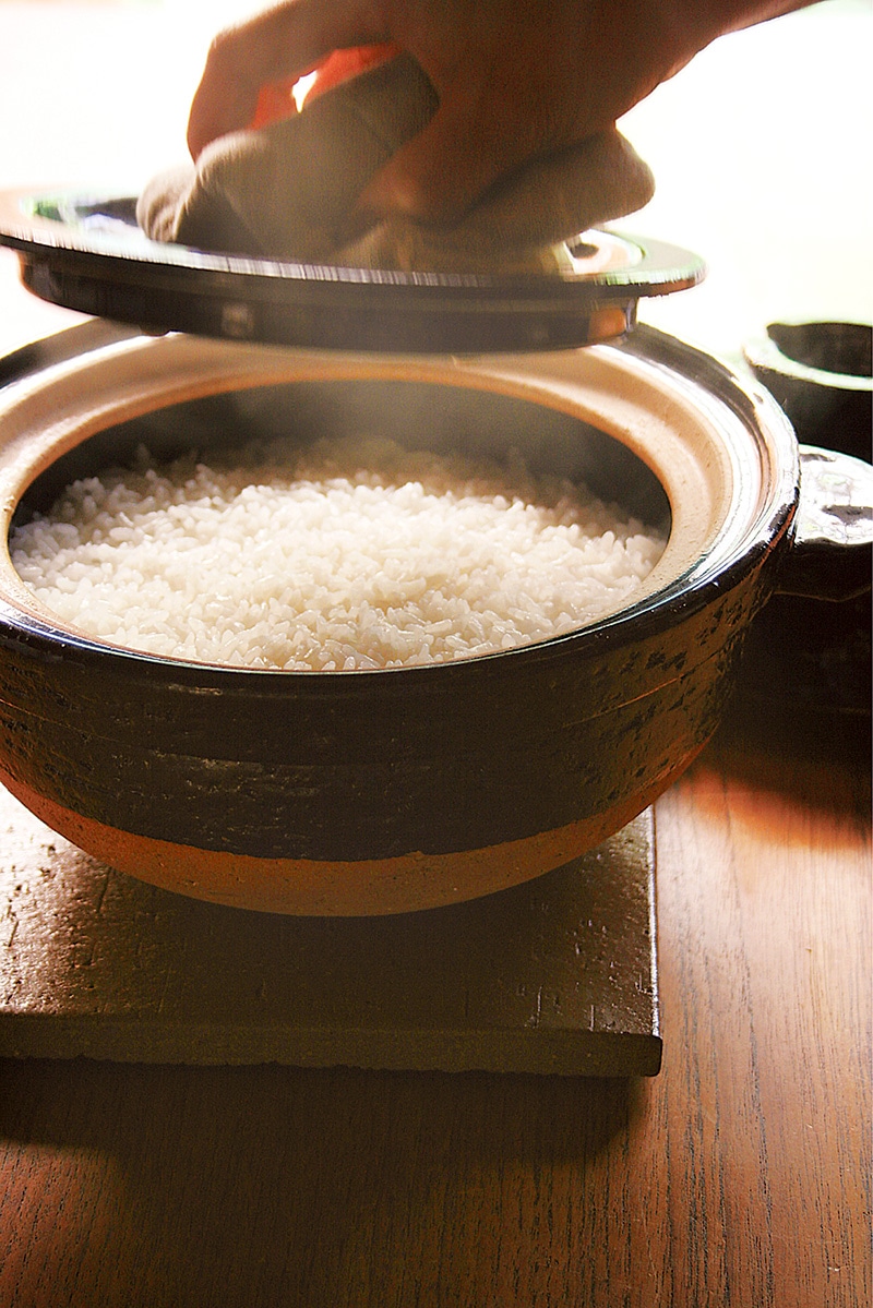 長谷園　伊賀焼の炊飯土鍋　かまどさん　三合炊き